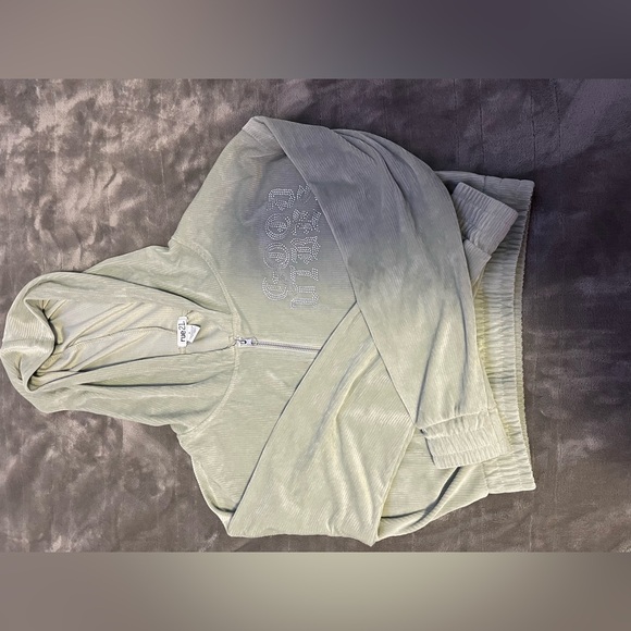 Green Velour Cropped Sweater - Picture 1 of 5